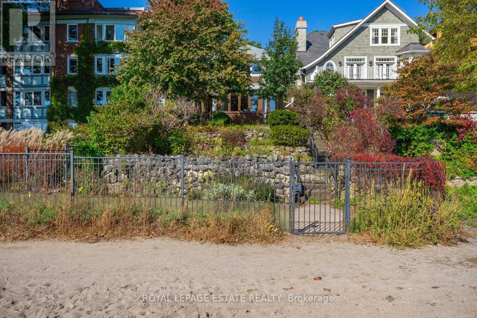 422 Lake Front Property Photo 3