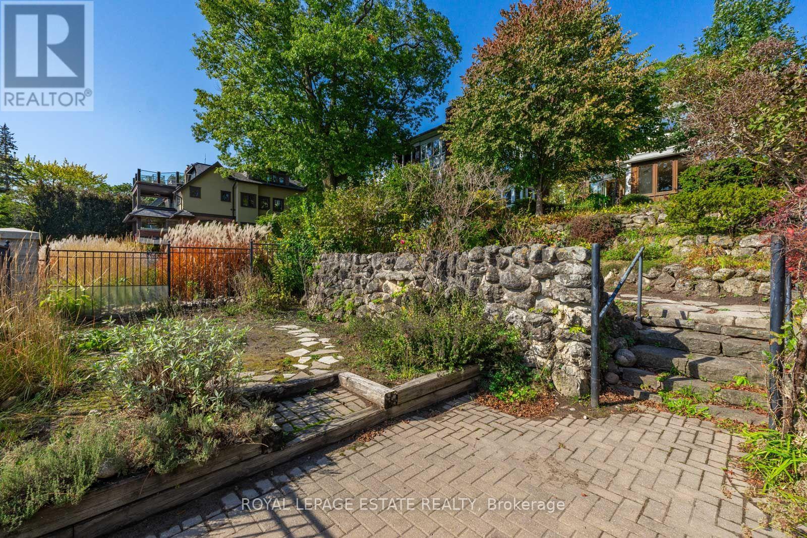 422 Lake Front Property Photo 9