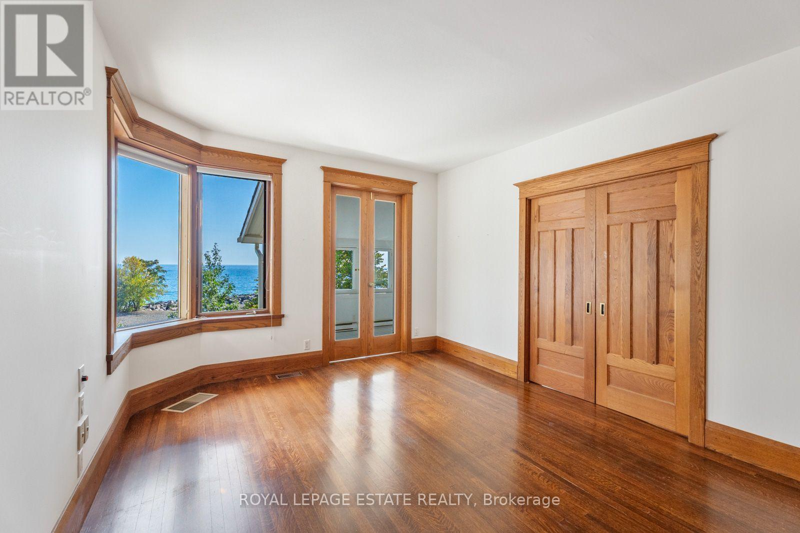 422 Lake Front Property Photo 40