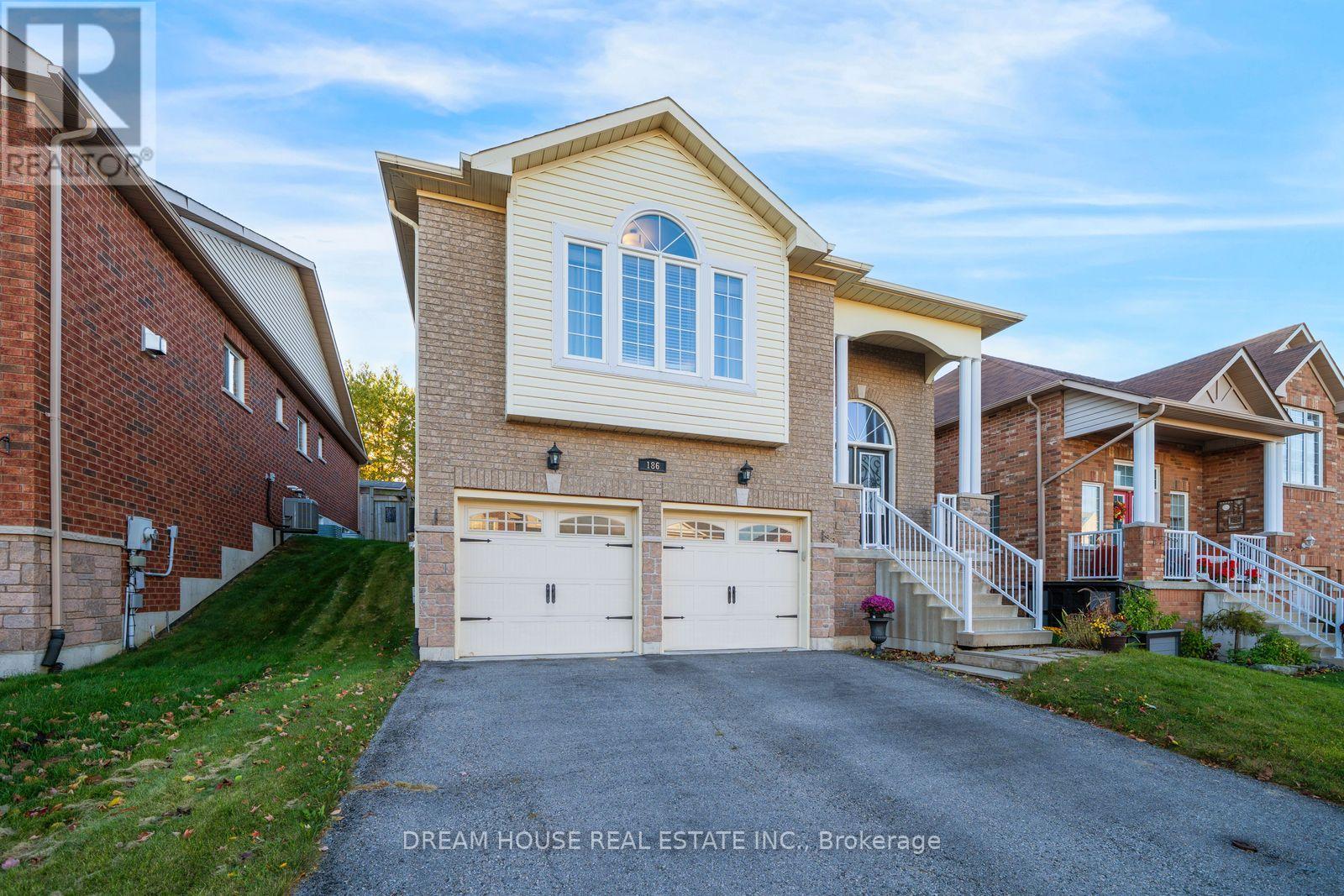 186 Fenning Drive Property Photo 3