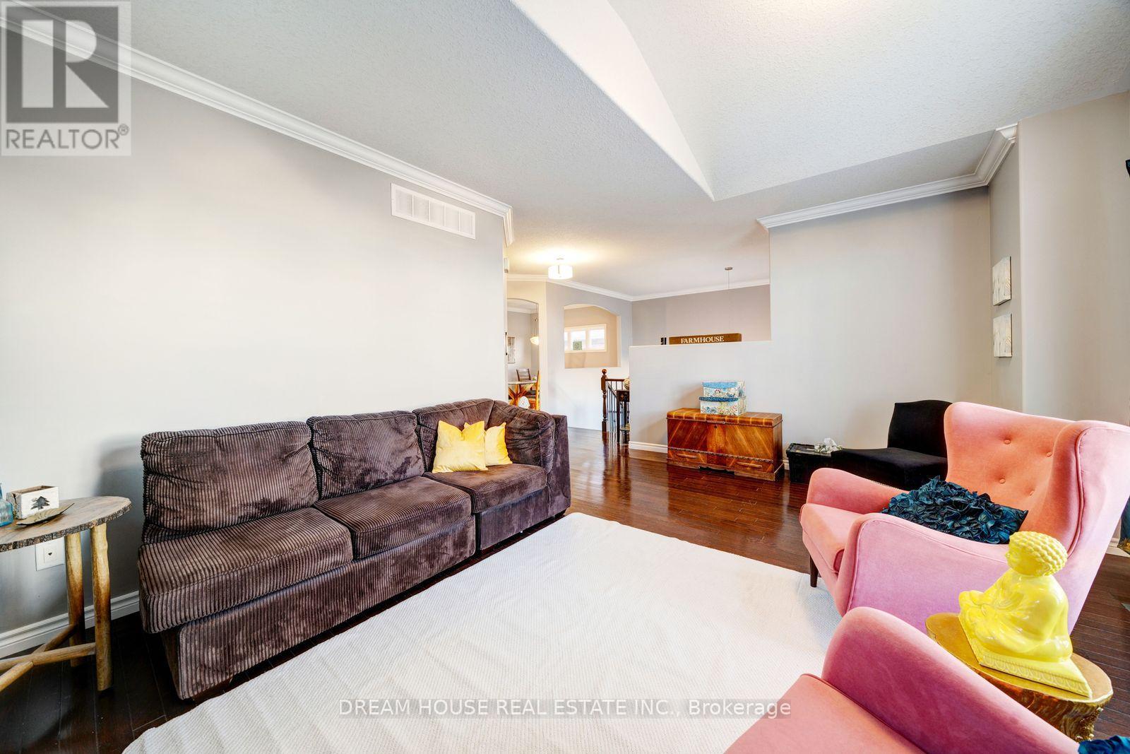 186 Fenning Drive Property Photo 8