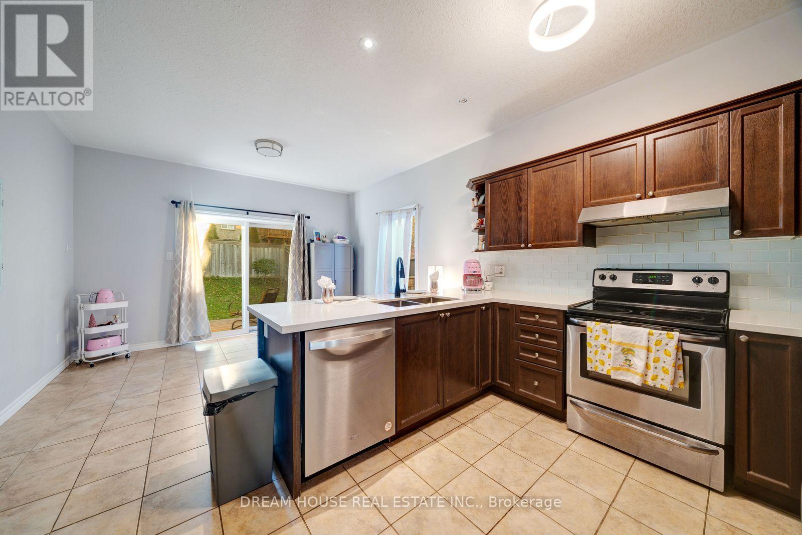 186 Fenning Drive Property Photo 11