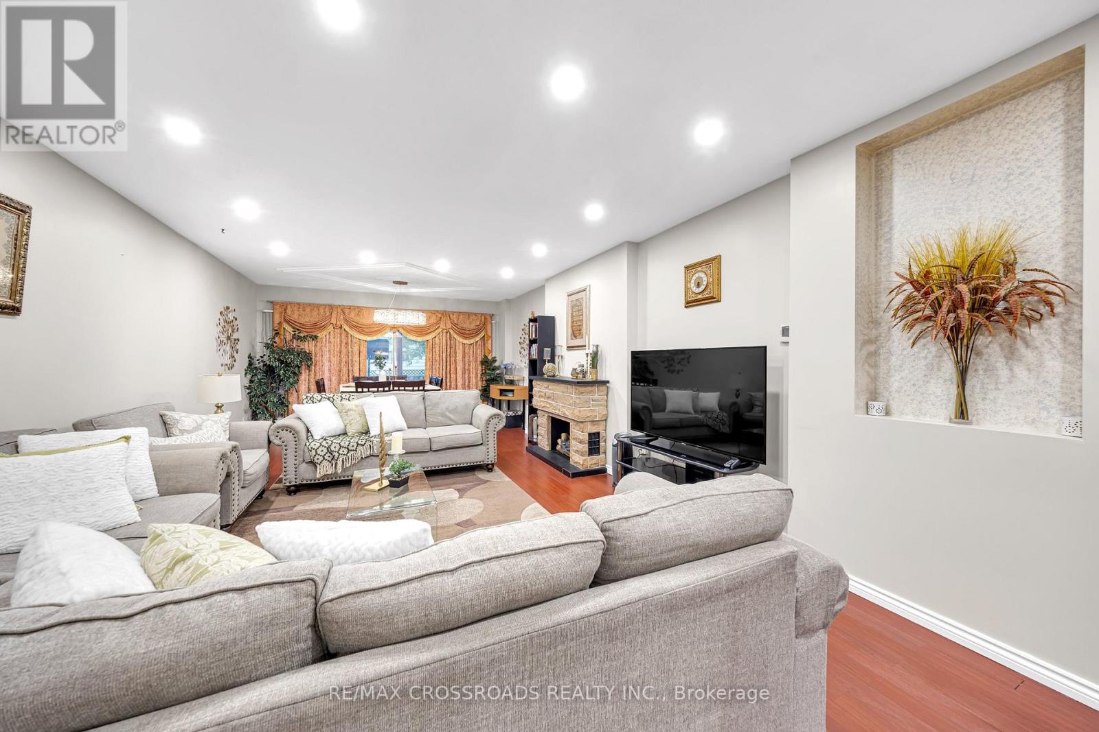 592a Danforth Road Property Photo 13