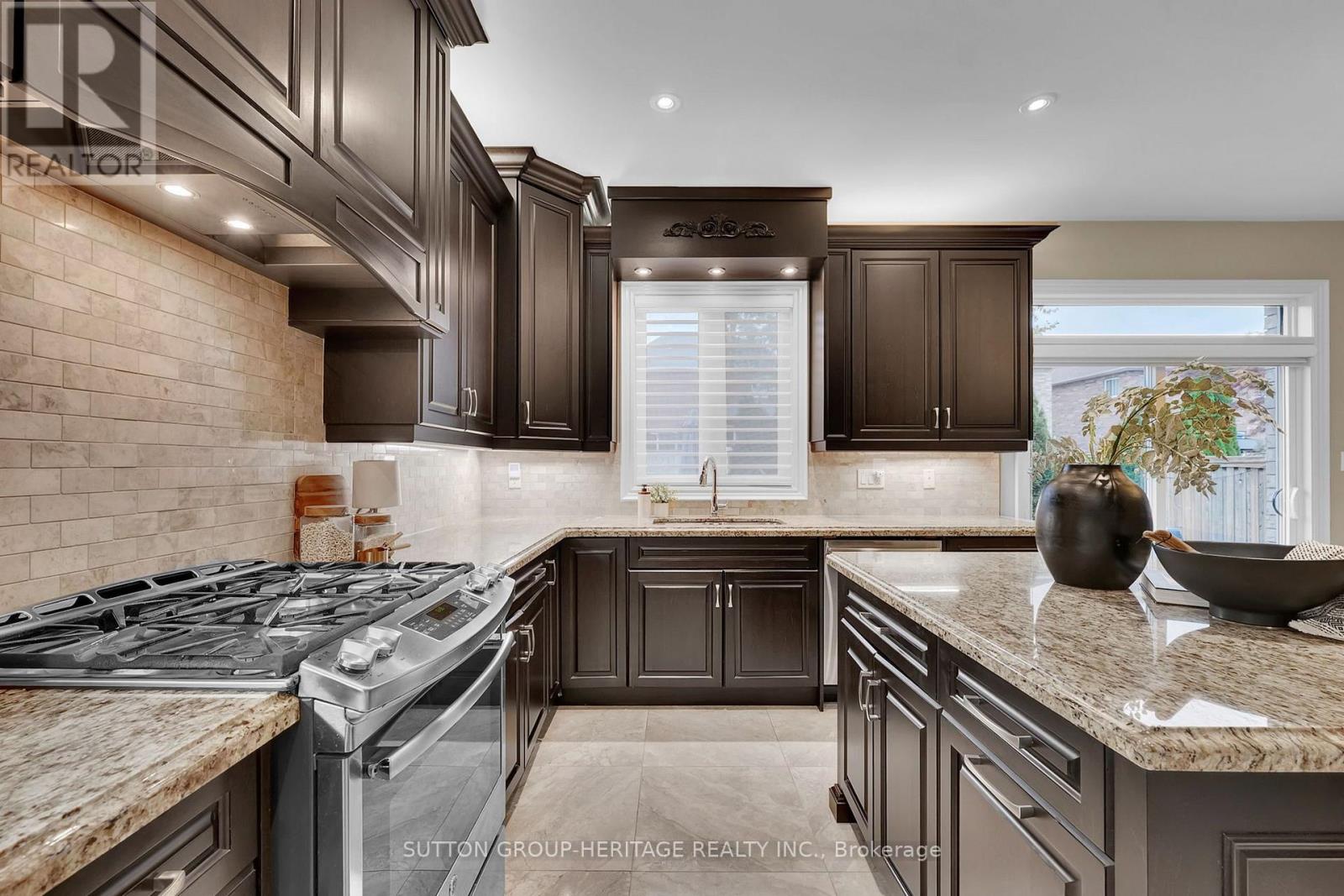 25 Charterhouse Drive Property Photo 15