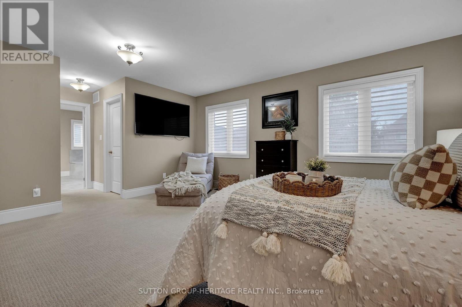 25 Charterhouse Drive Property Photo 23