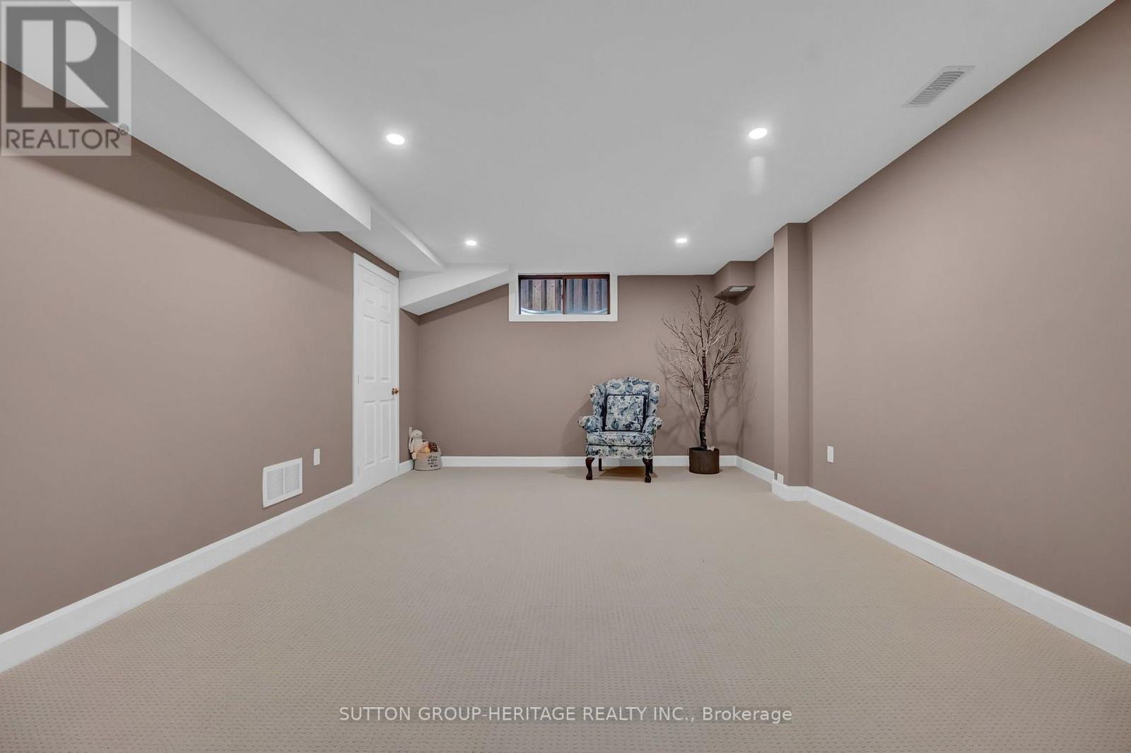 25 Charterhouse Drive Property Photo 36