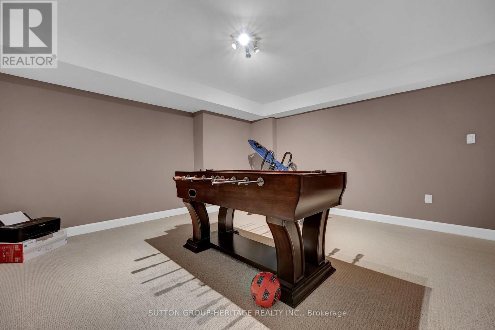25 Charterhouse Drive Property Photo 39