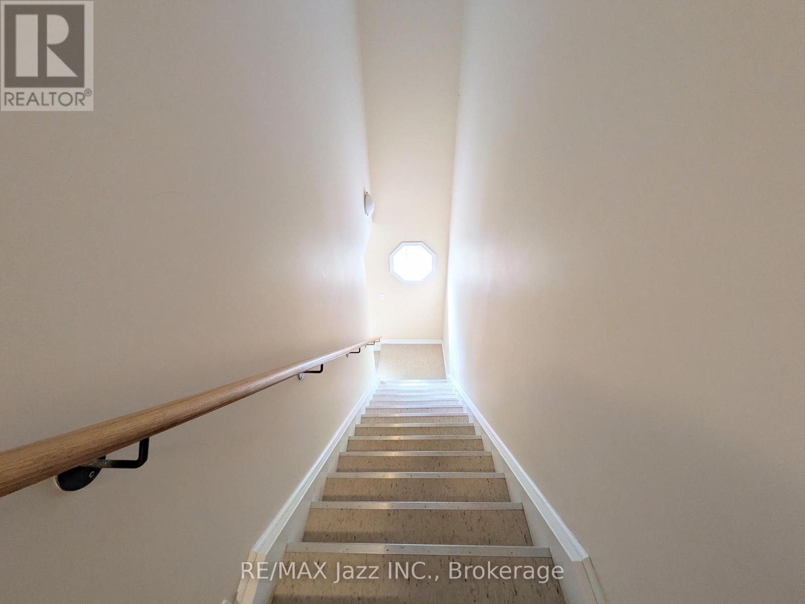203 - 760 King Street E Property Photo 13