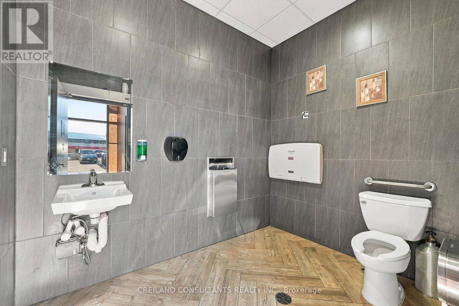 Unit 5b - 1101 Kingston Road Property Photo 23