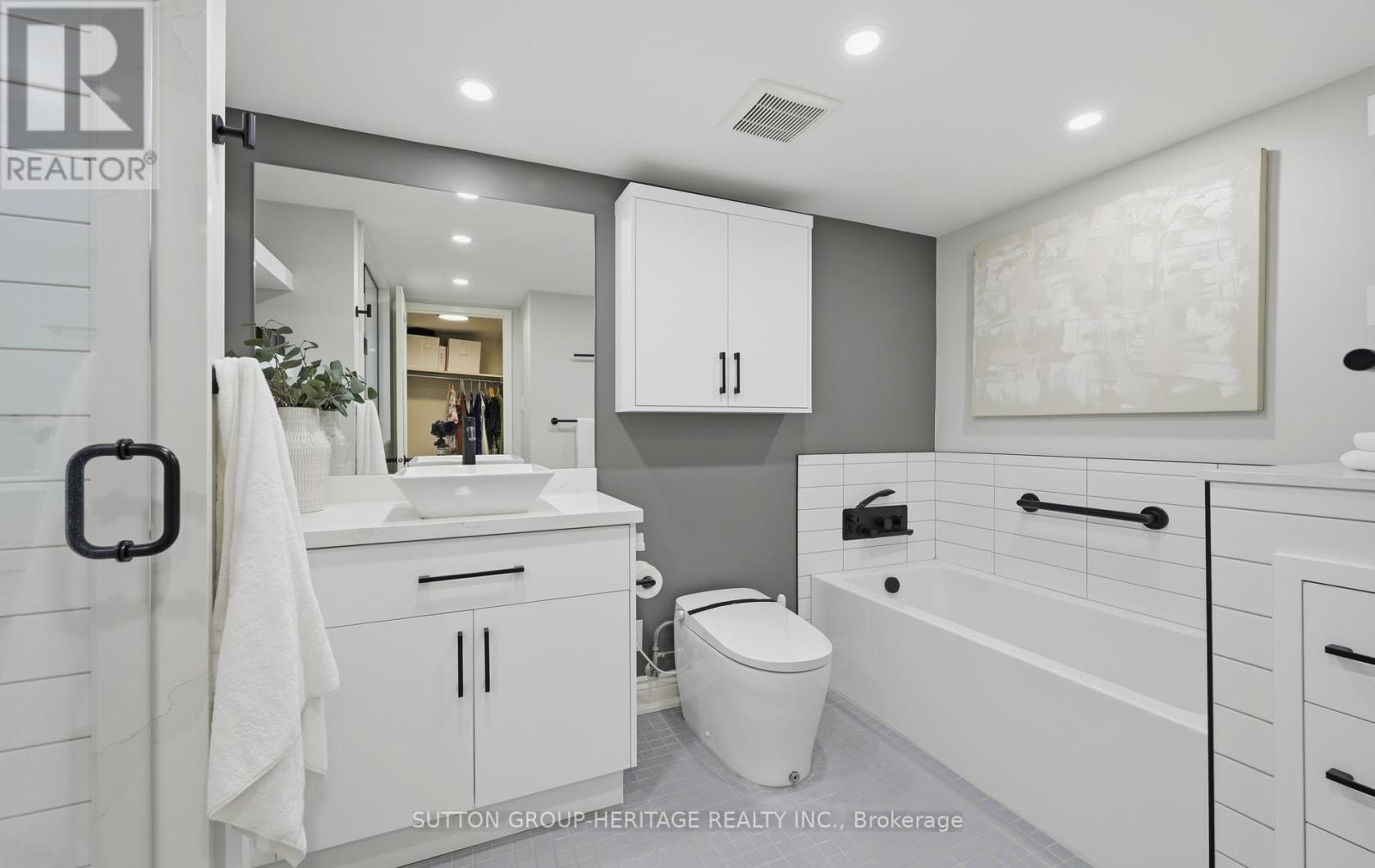 208 - 45 Cumberland Lane Property Photo 16