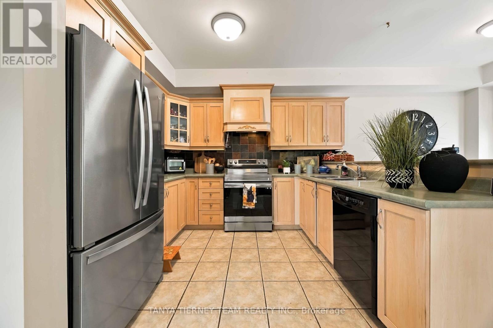 228 Shadow Place Property Photo 18