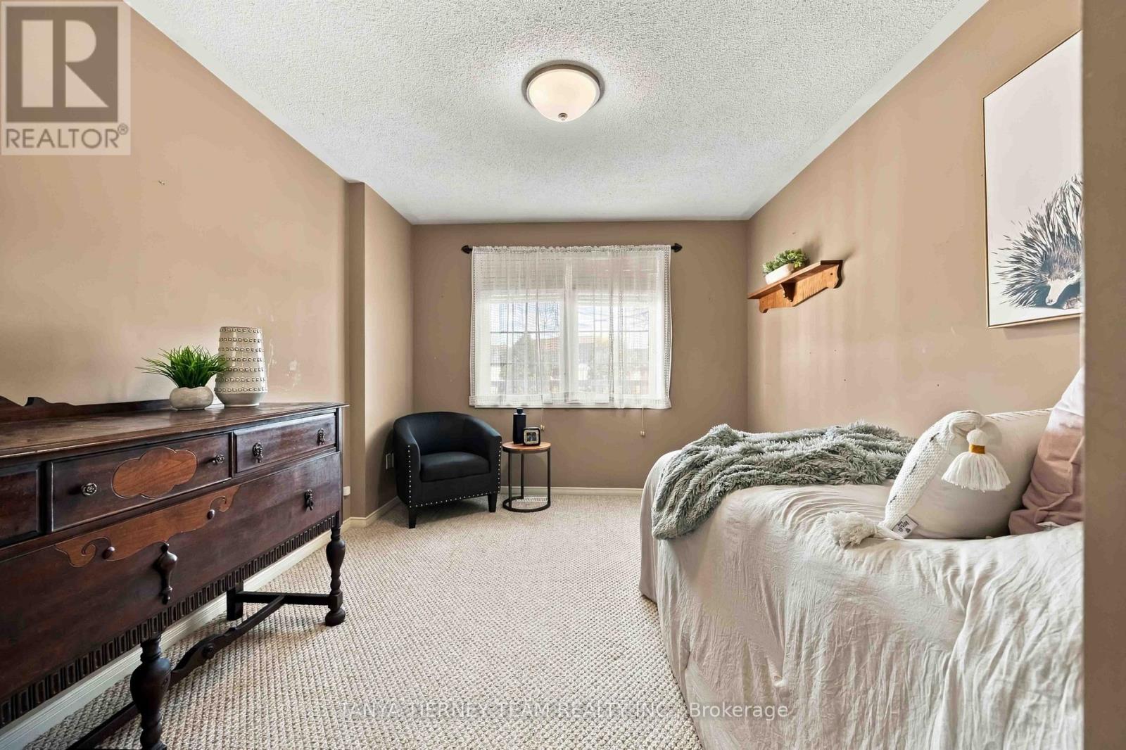 228 Shadow Place Property Photo 30
