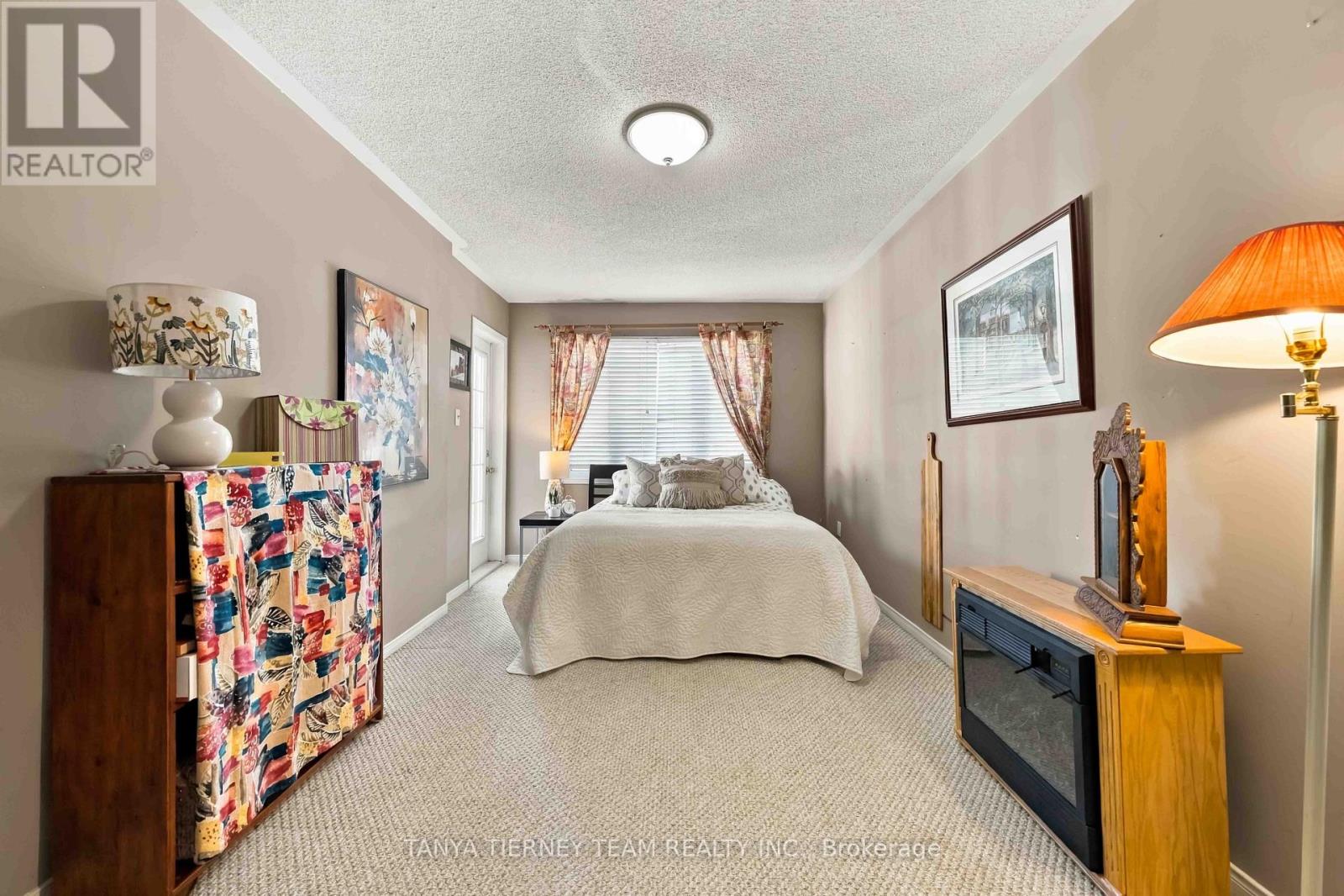 228 Shadow Place Property Photo 31