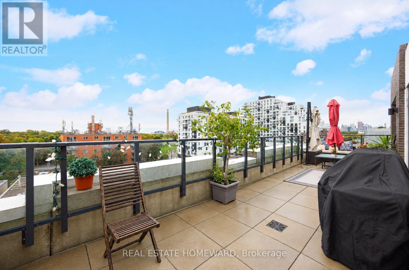 605 - 1630 Queen Street E Property Photo 14