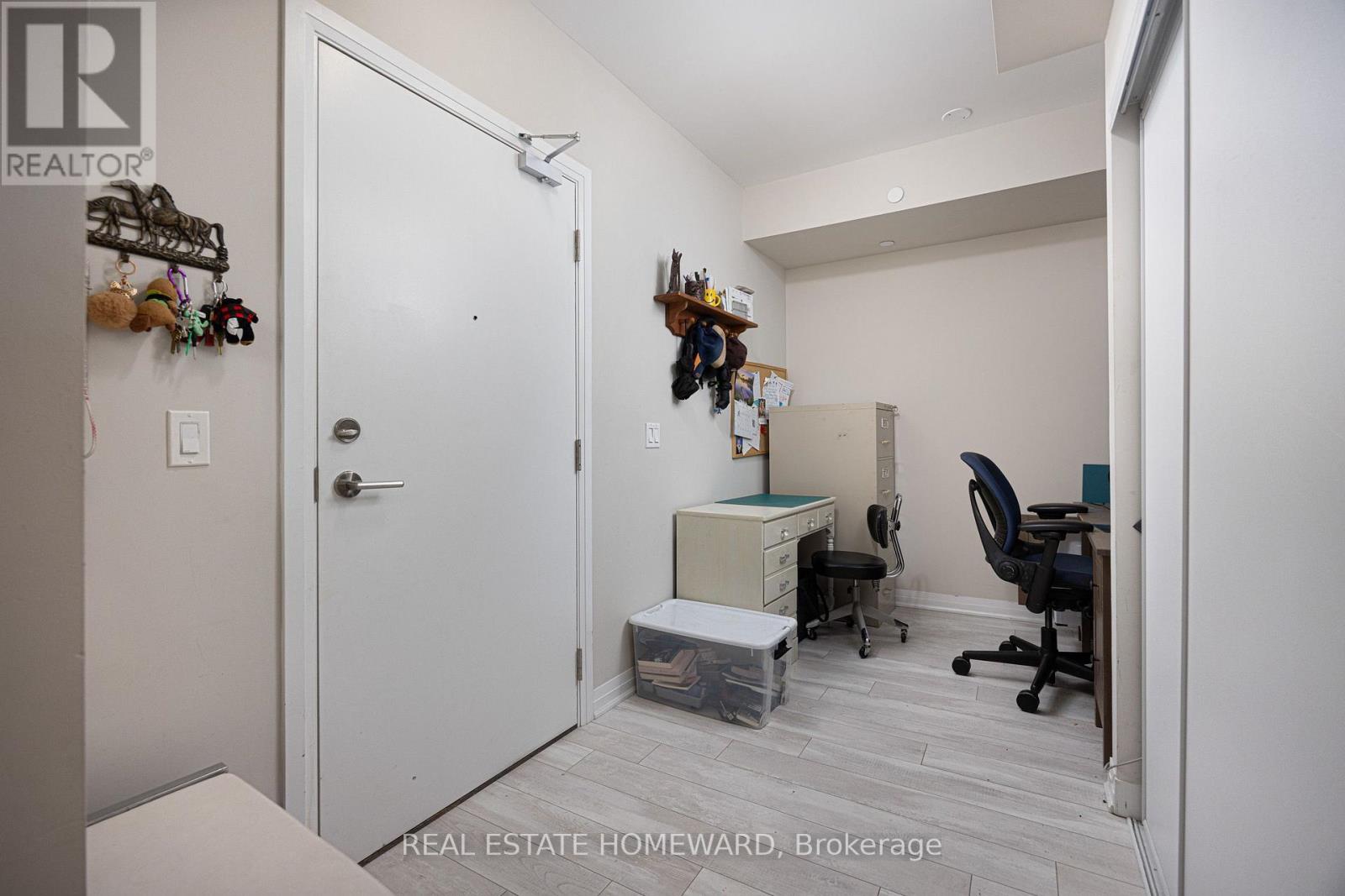 605 - 1630 Queen Street E Property Photo 20