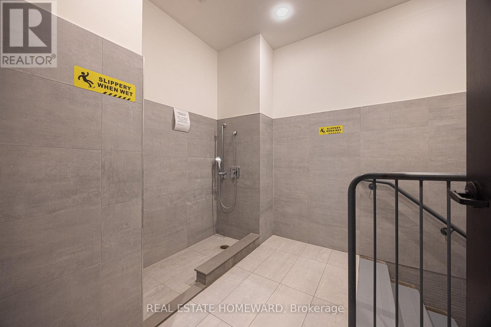 605 - 1630 Queen Street E Property Photo 30
