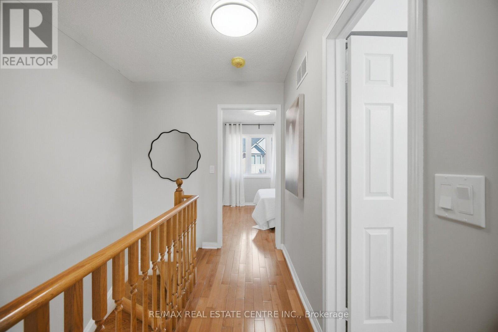 96 - 83 Mondeo Drive Property Photo 25