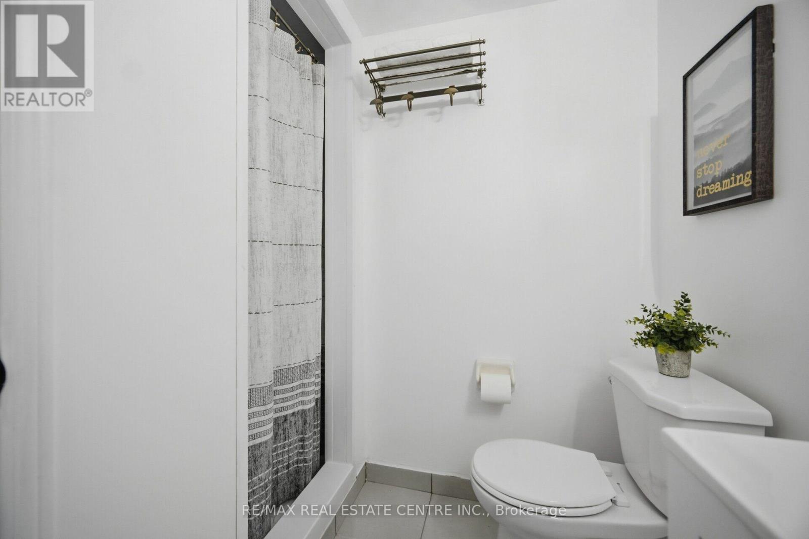 96 - 83 Mondeo Drive Property Photo 41