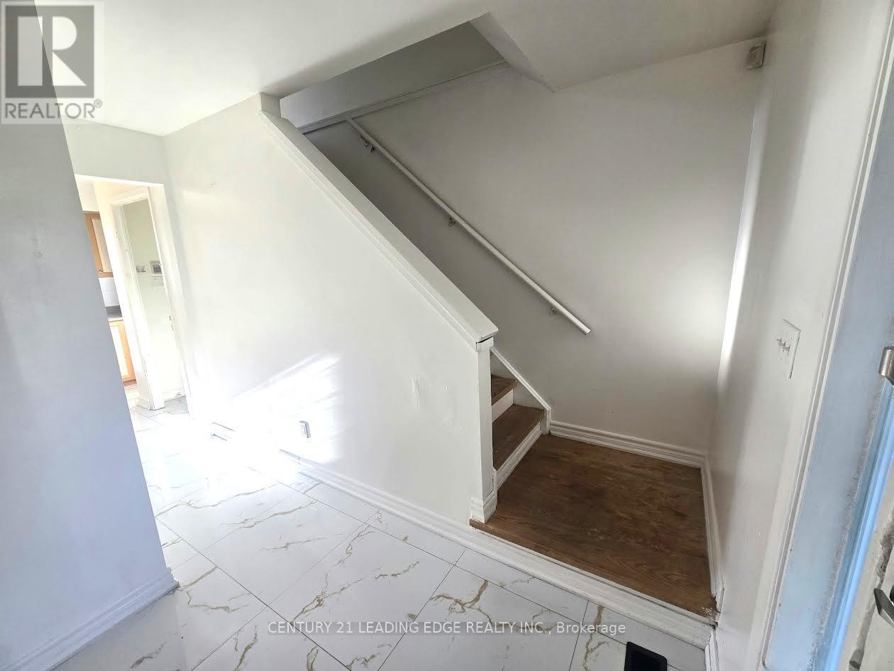 5 Murison Boulevard Property Photo 3