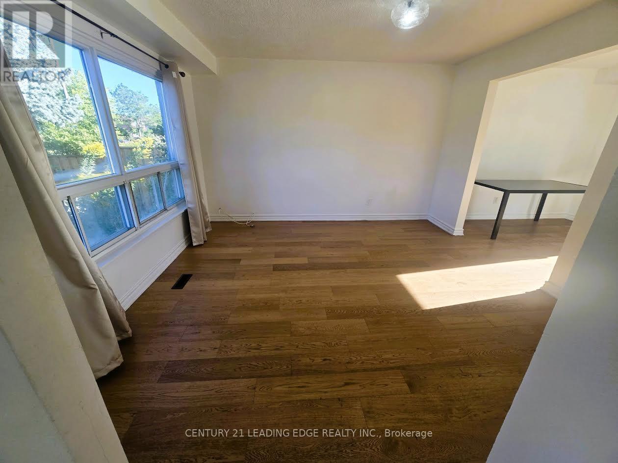 5 Murison Boulevard Property Photo 4