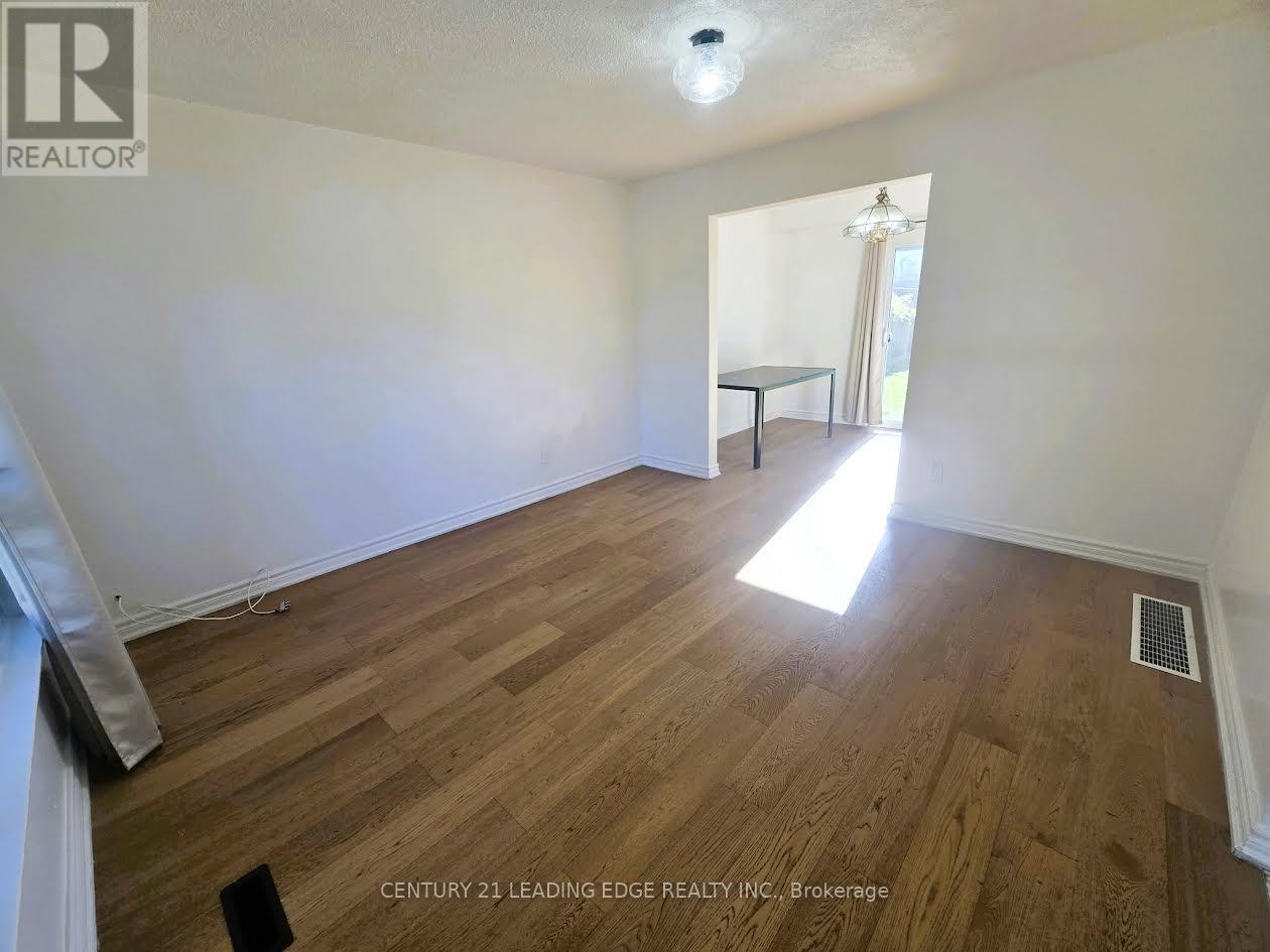 5 Murison Boulevard Property Photo 5