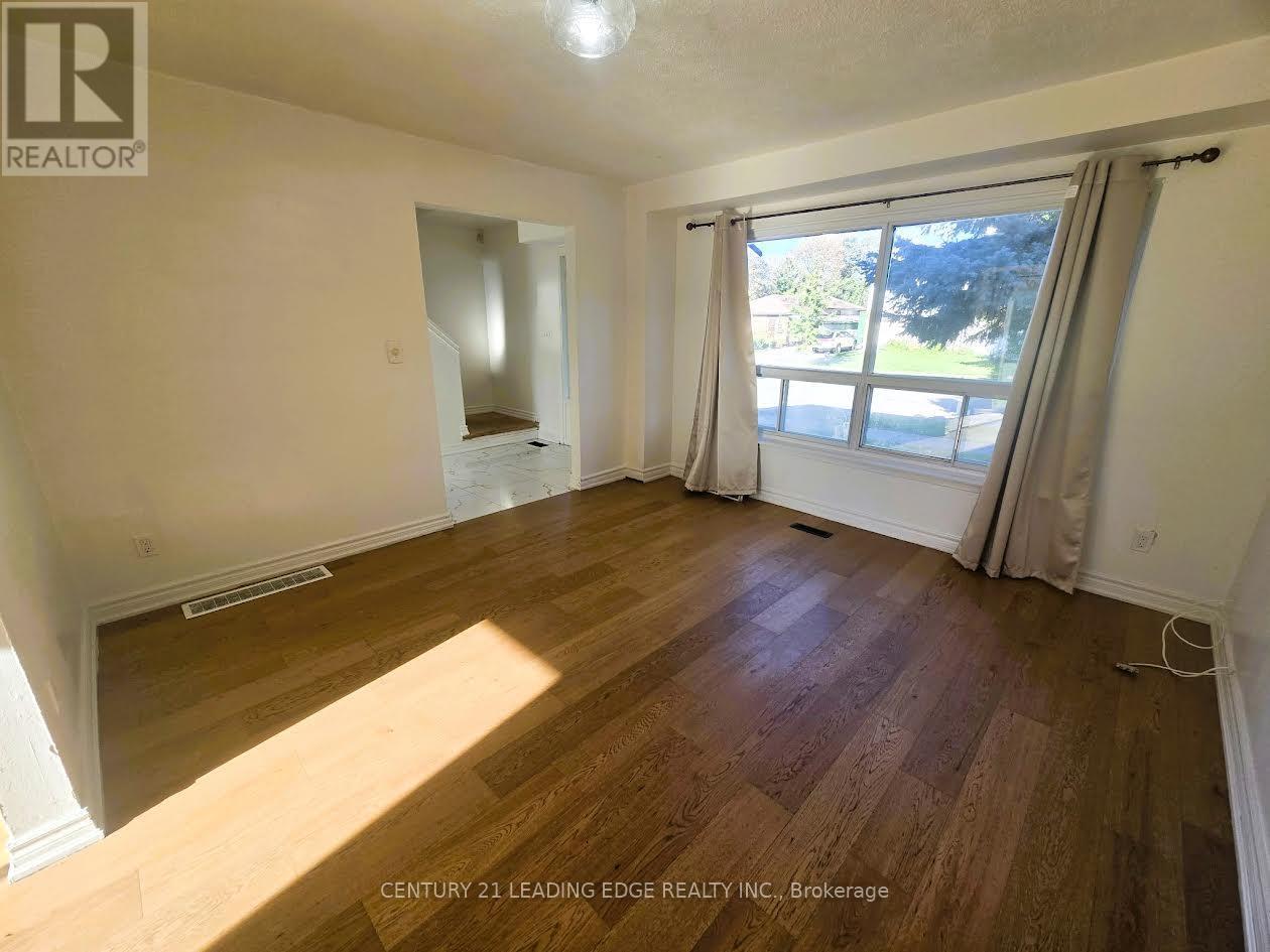 5 Murison Boulevard Property Photo 8