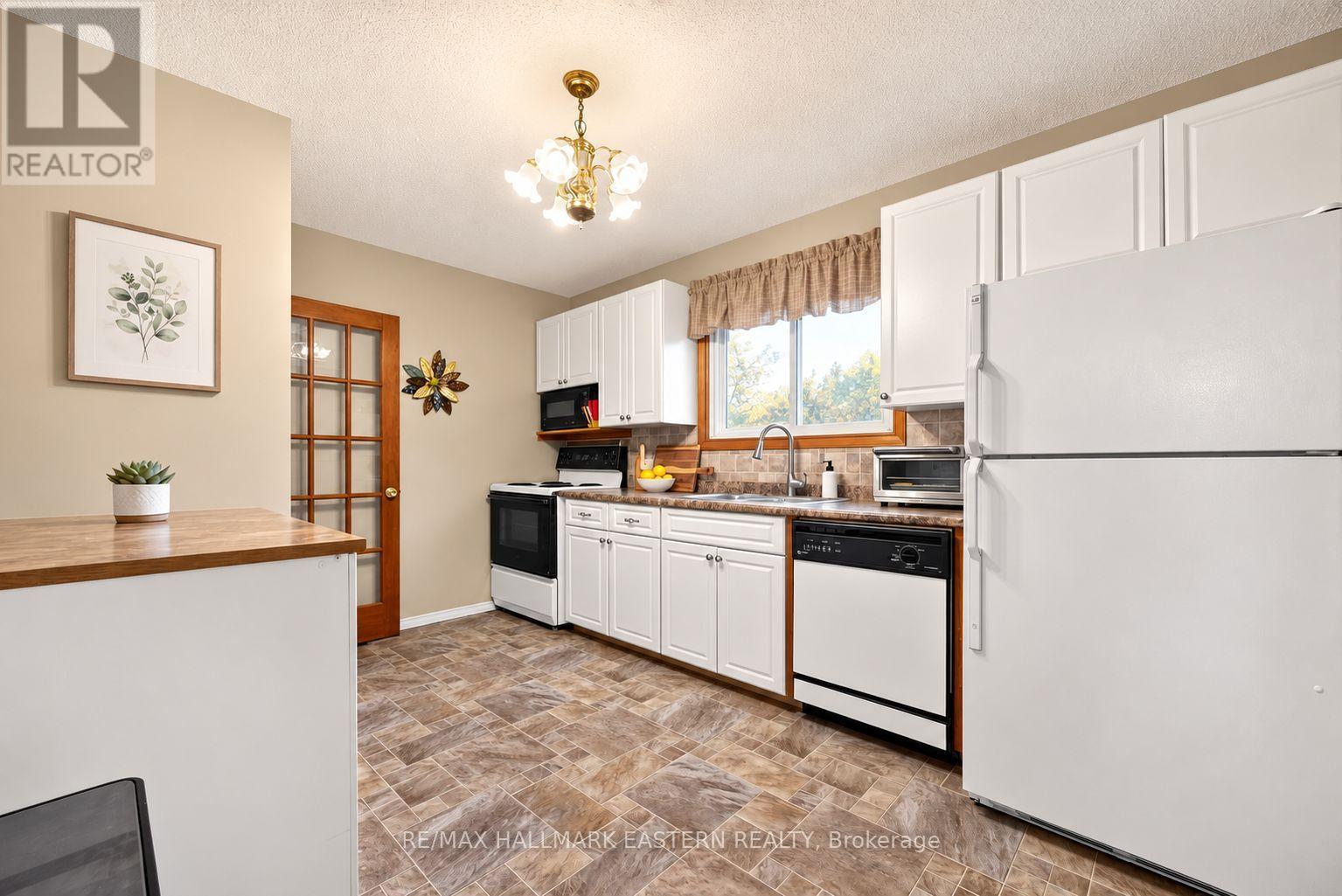 844 Florell Drive Property Photo 9