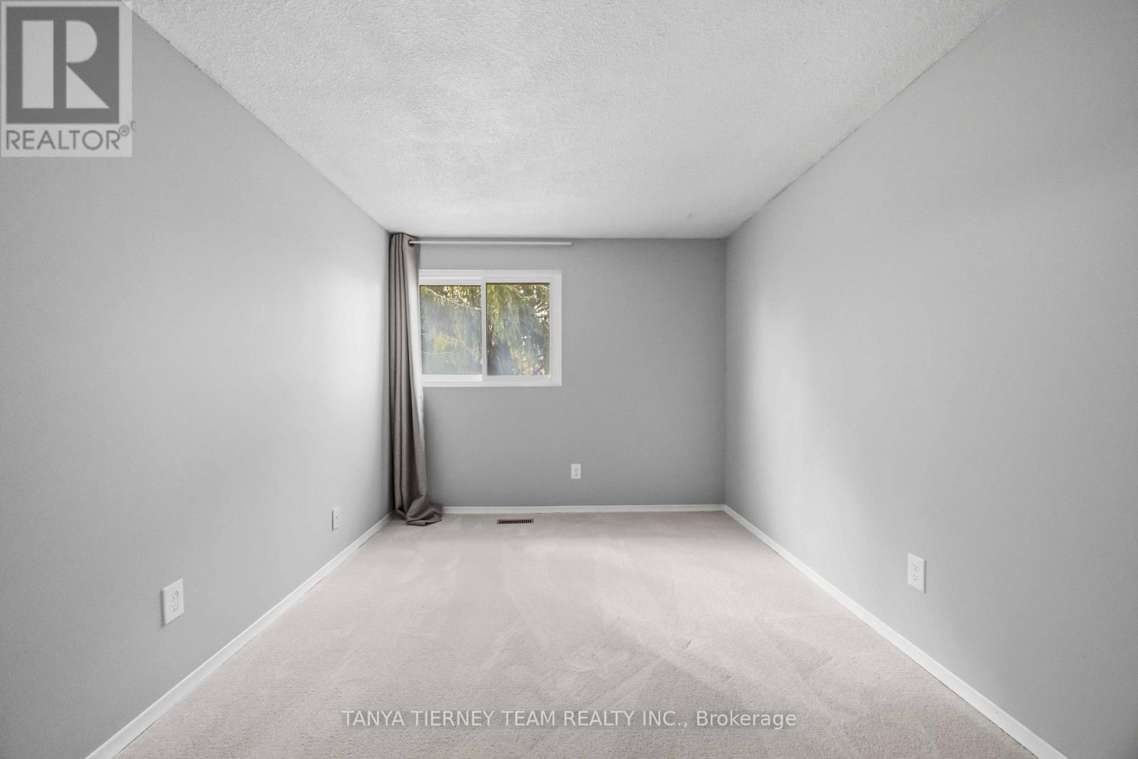 32 - 1330 Trowbridge Drive Property Photo 39