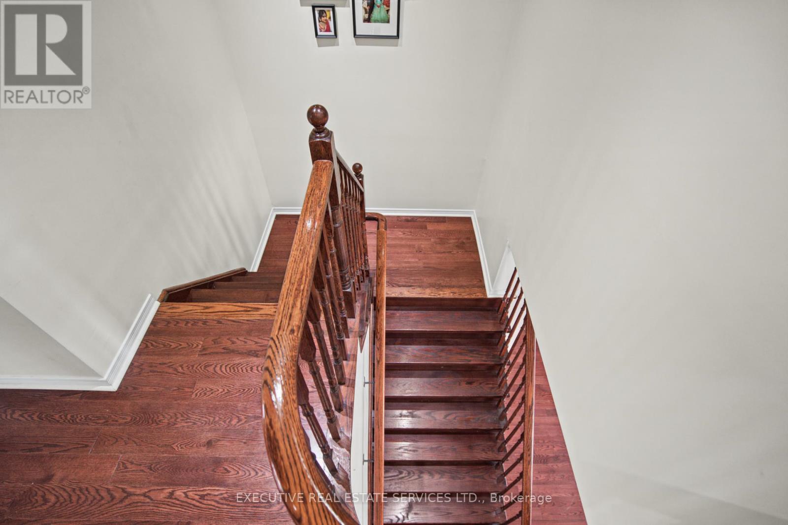 1571 Edgecroft Drive Property Photo 25