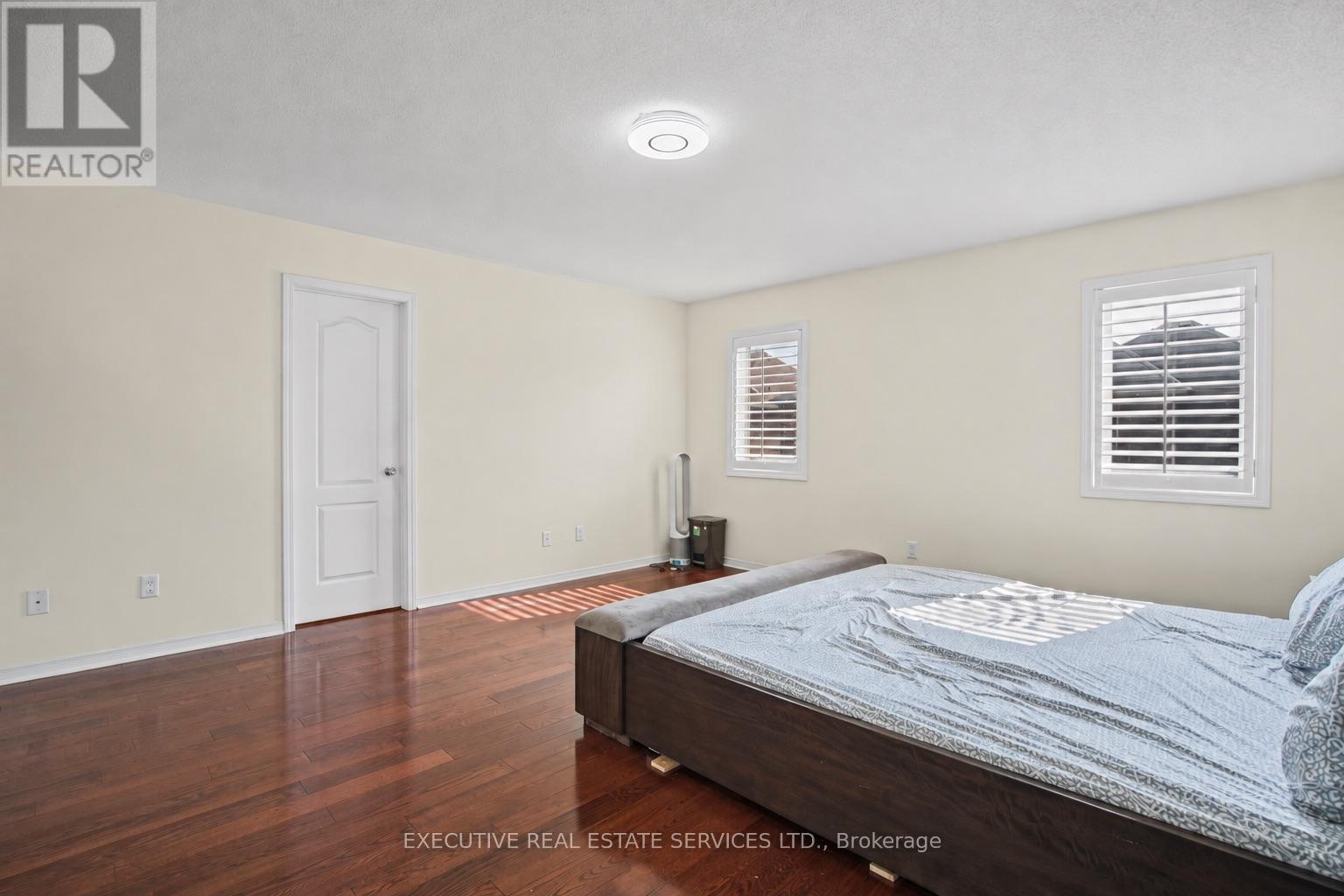 1571 Edgecroft Drive Property Photo 28