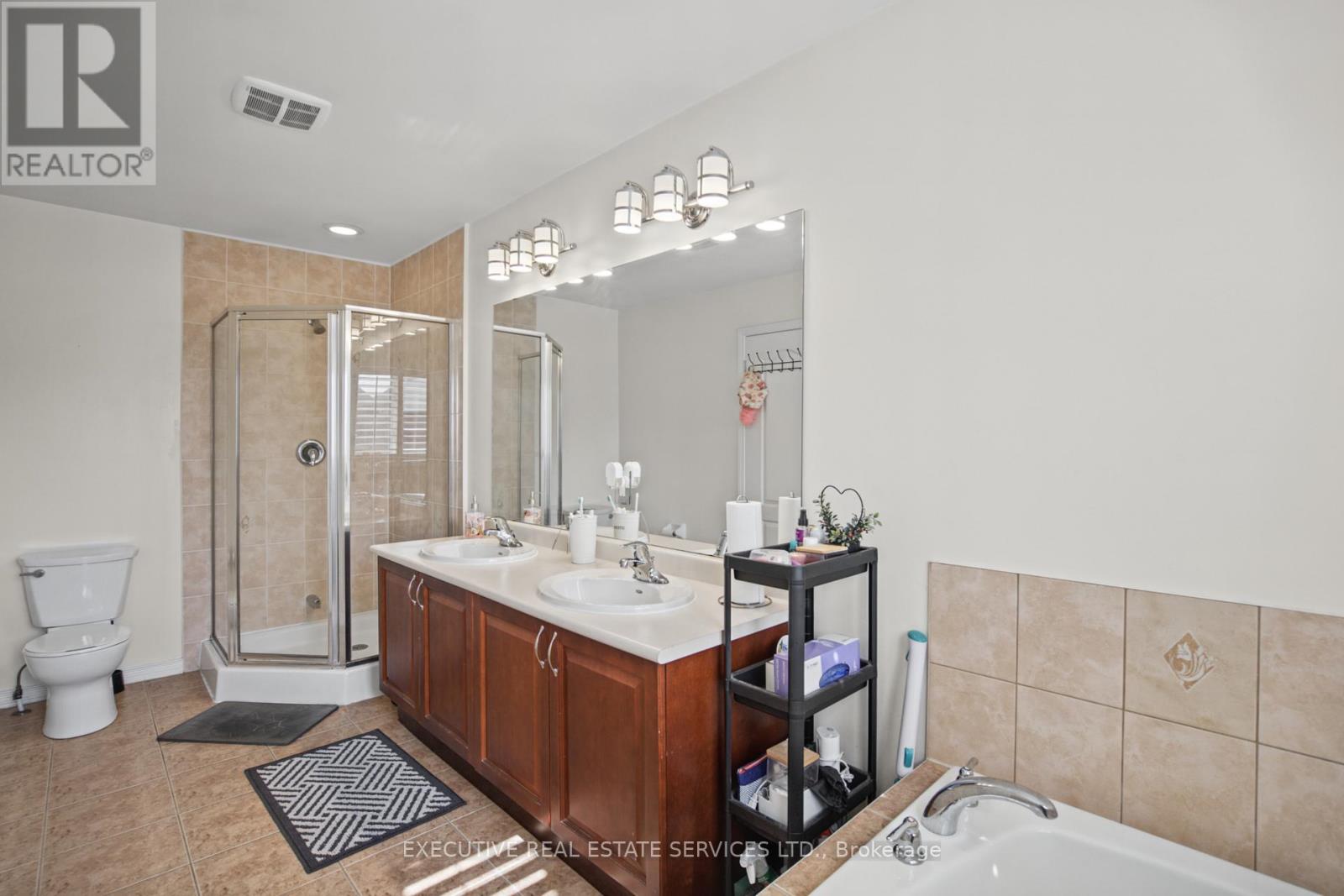 1571 Edgecroft Drive Property Photo 31