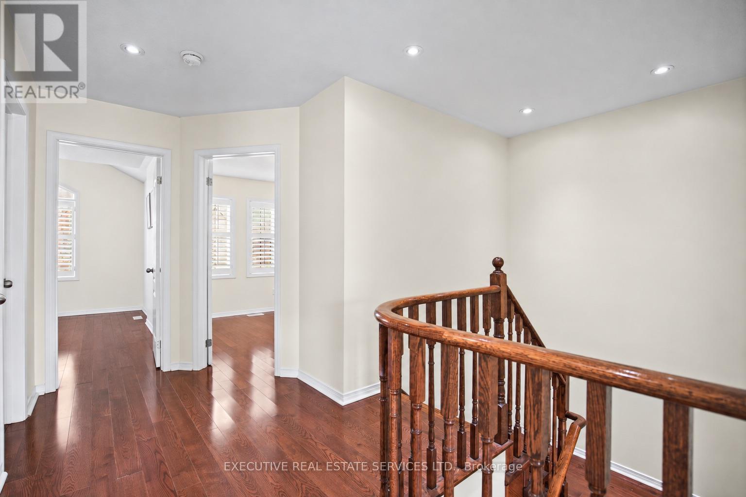 1571 Edgecroft Drive Property Photo 32