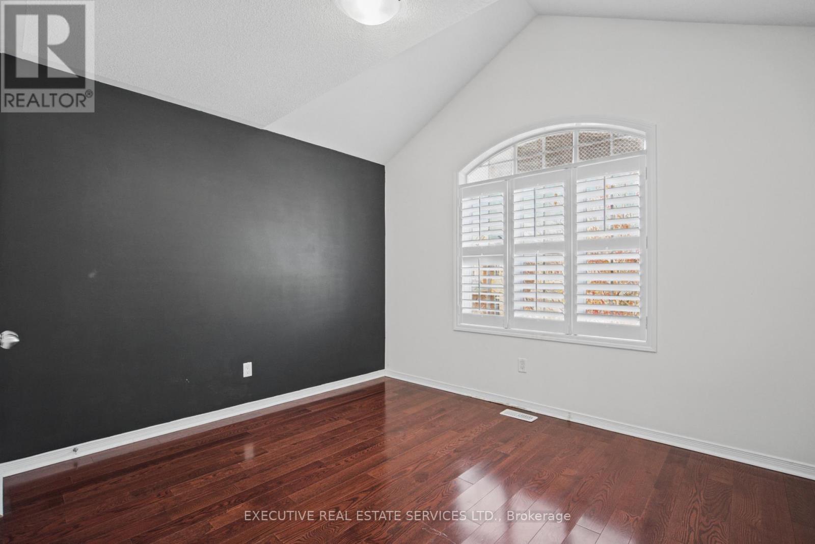 1571 Edgecroft Drive Property Photo 33