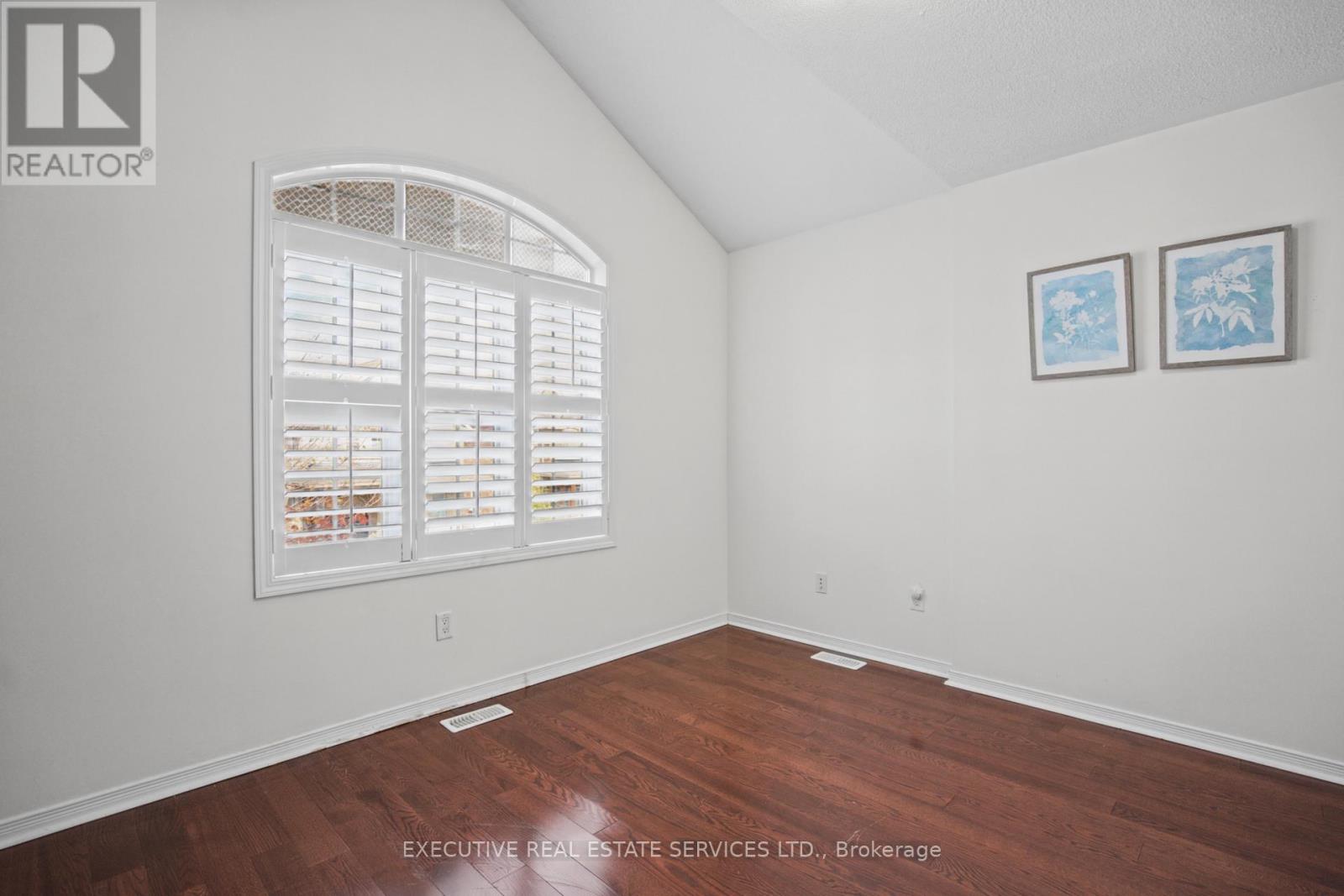 1571 Edgecroft Drive Property Photo 36