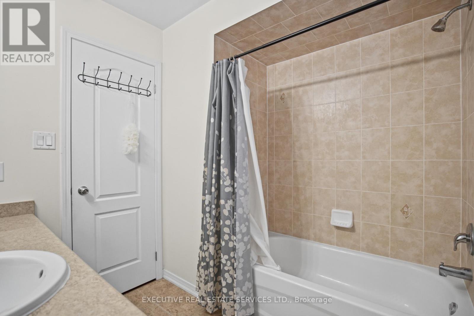 1571 Edgecroft Drive Property Photo 38