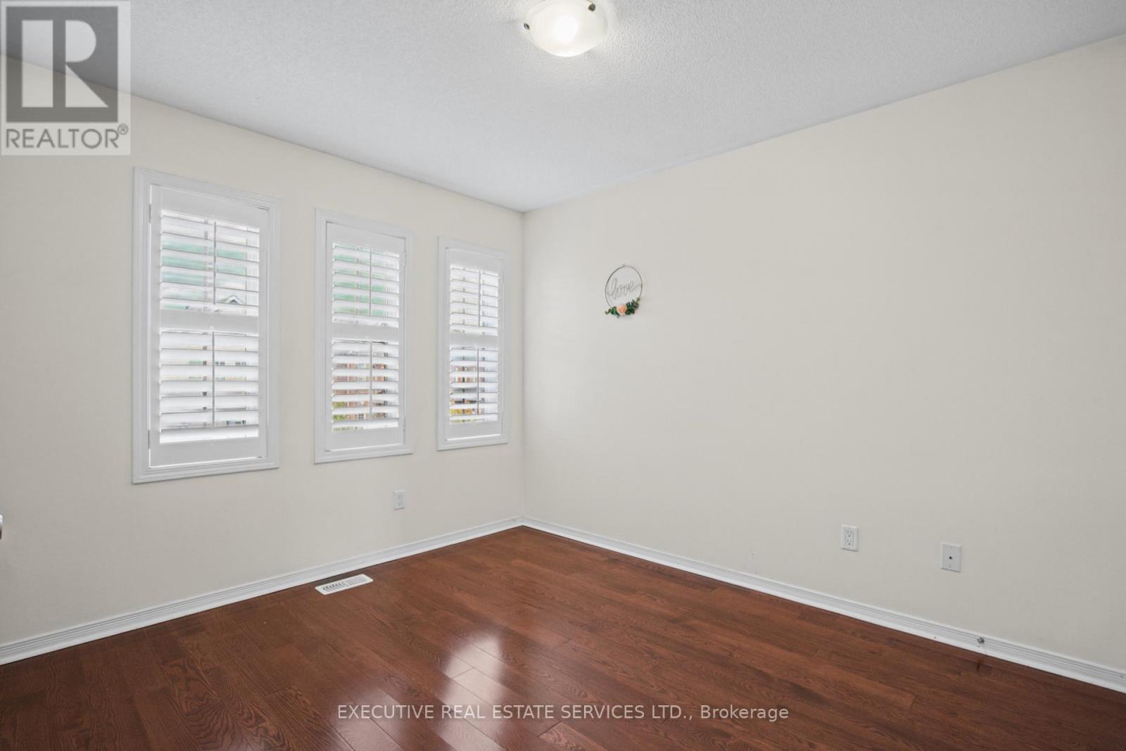1571 Edgecroft Drive Property Photo 39
