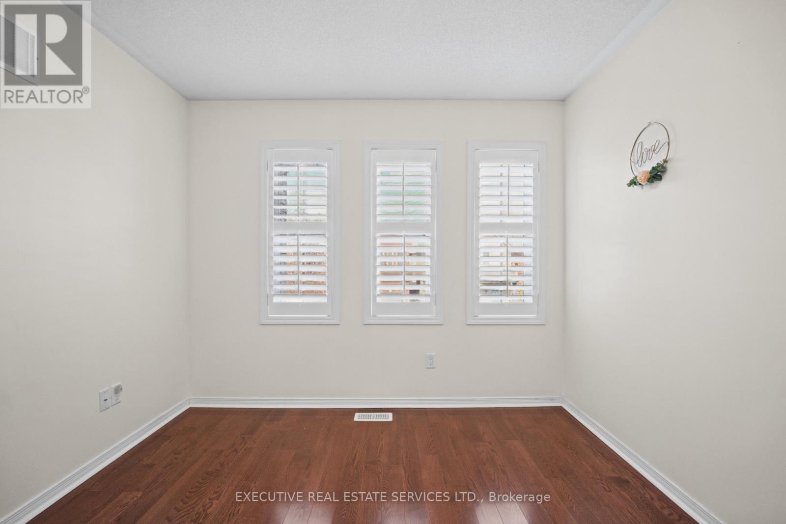 1571 Edgecroft Drive Property Photo 40
