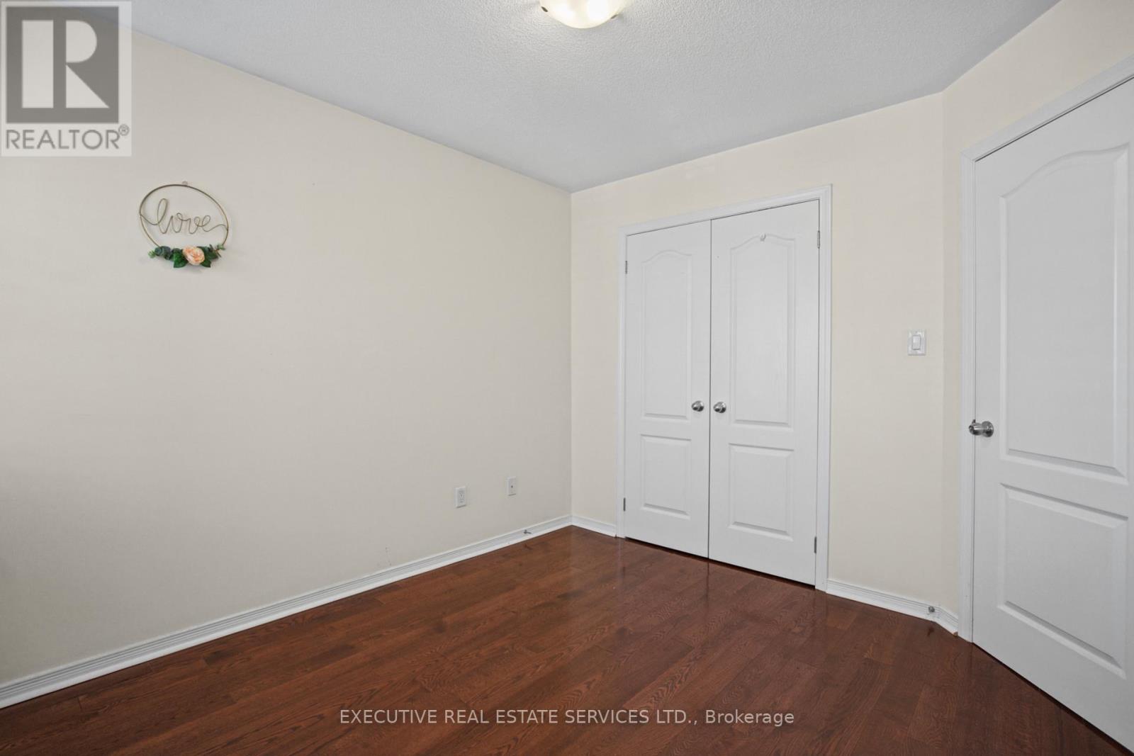 1571 Edgecroft Drive Property Photo 41