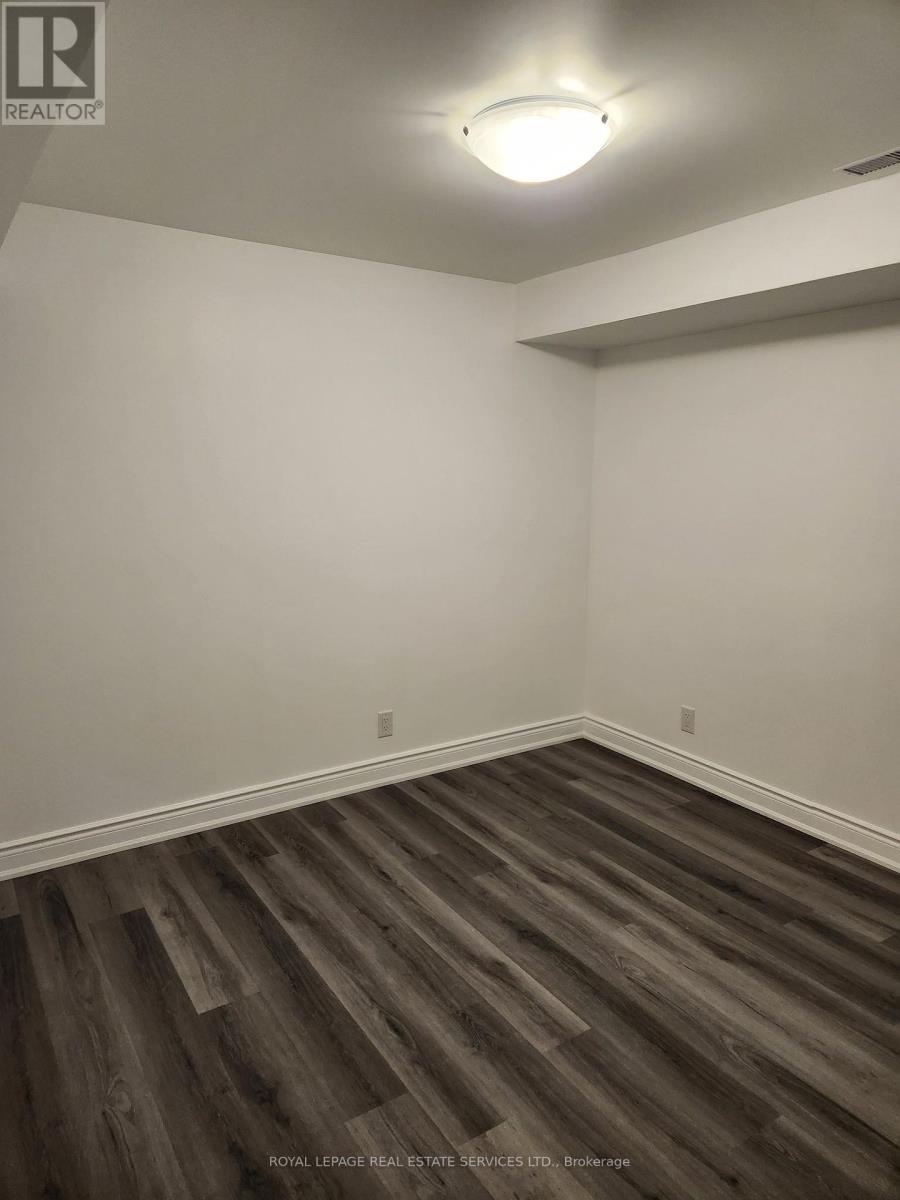 207 - 2820 Danforth Avenue Property Photo 2