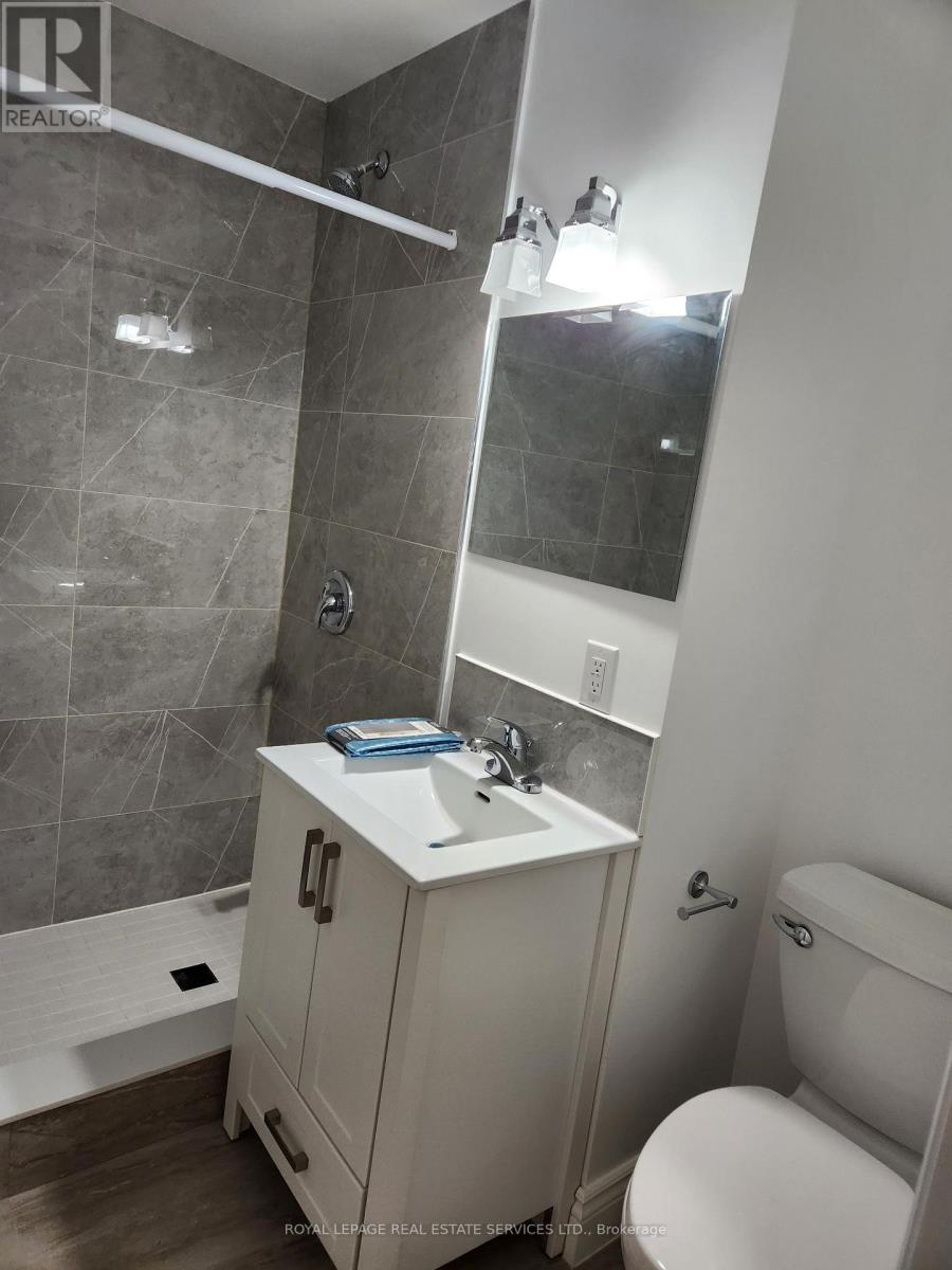 207 - 2820 Danforth Avenue Property Photo 5