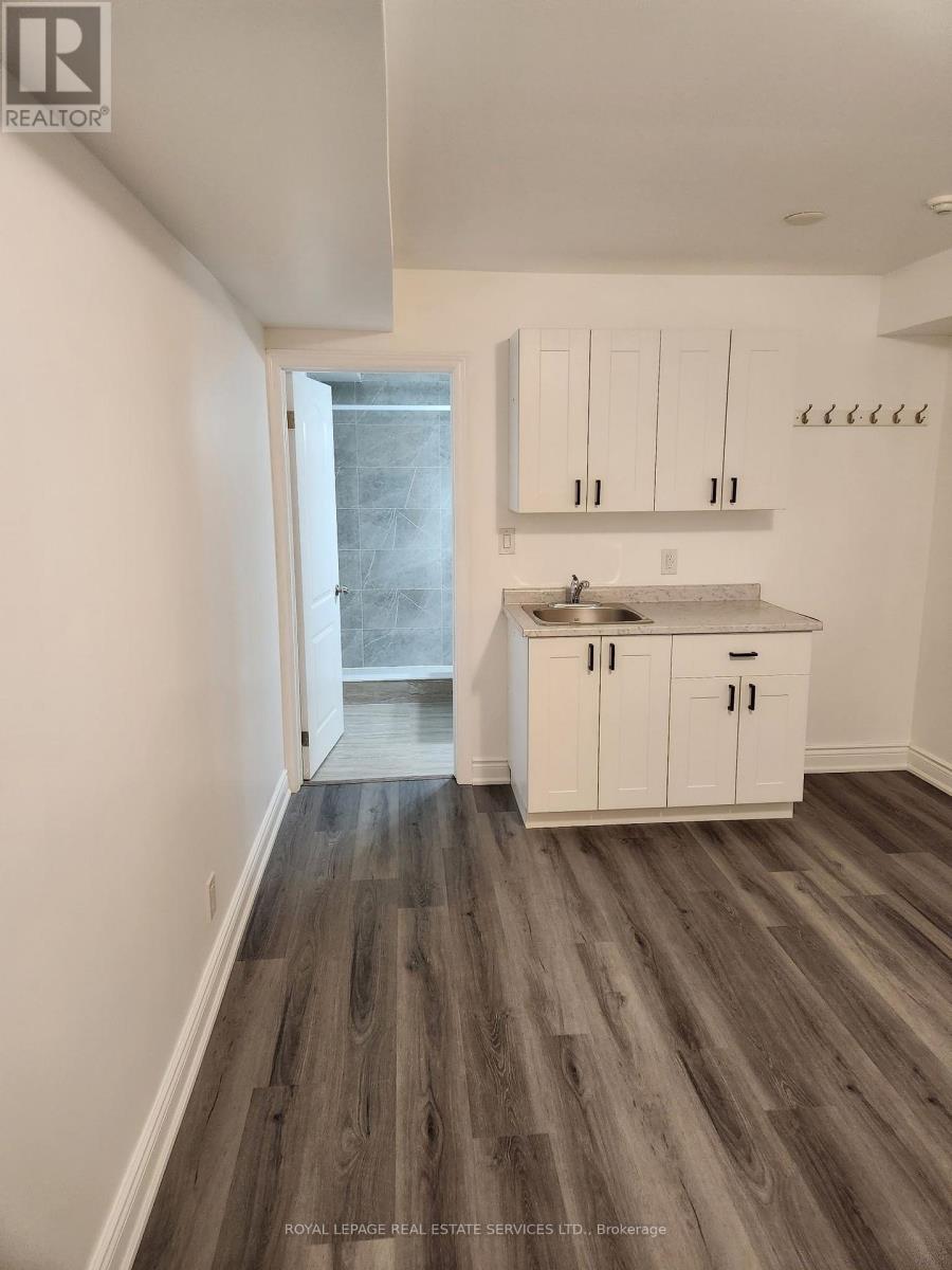 207 - 2820 Danforth Avenue Property Photo 8