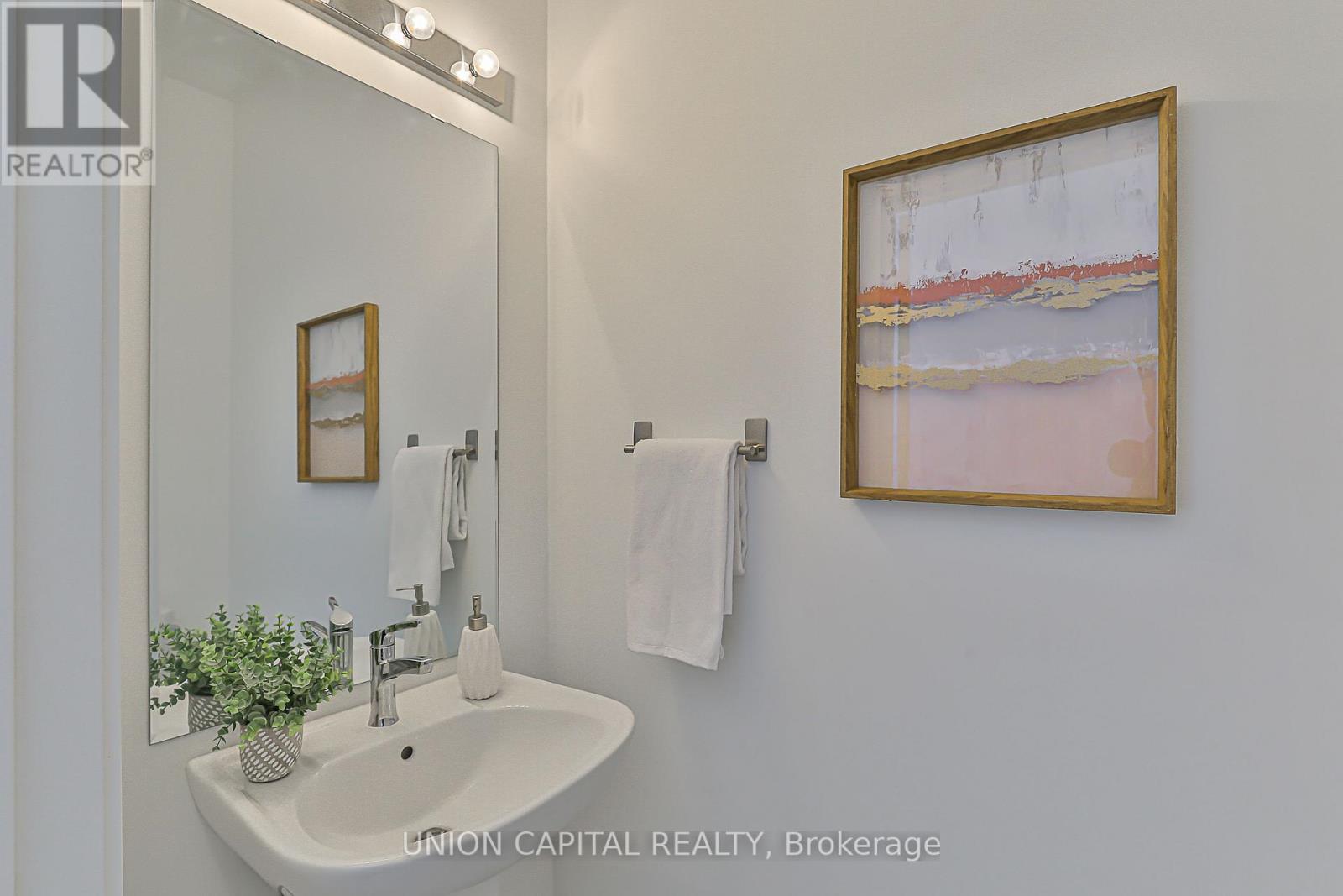 799 Stanstead Path Property Photo 4