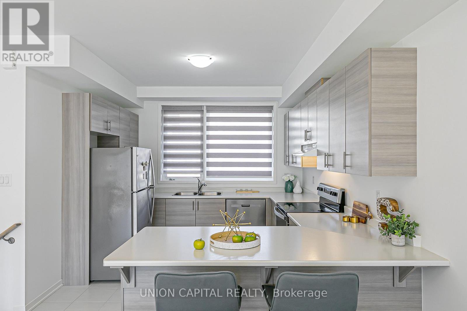 799 Stanstead Path Property Photo 8