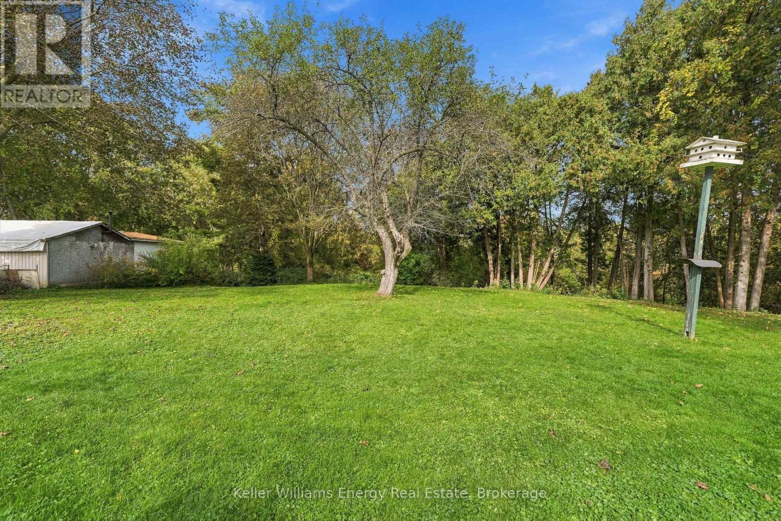 877 Capri Court Property Photo 6