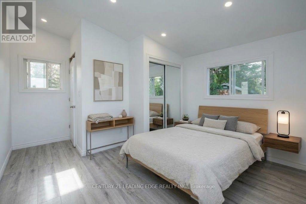 10239 Cochrane Road Property Photo 8