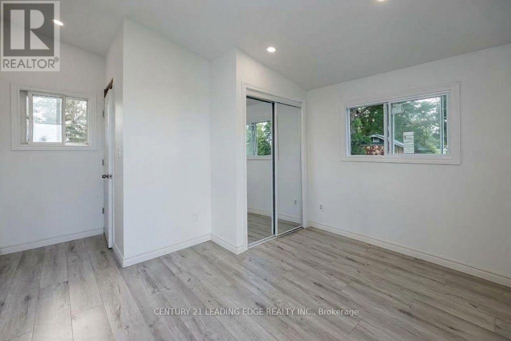10239 Cochrane Road Property Photo 9