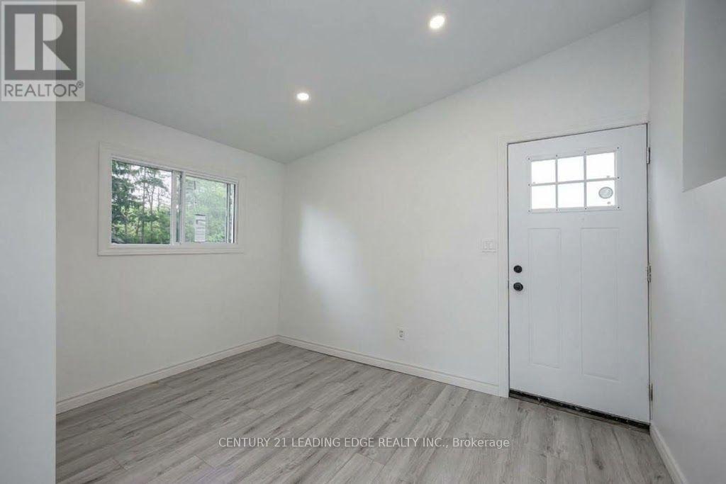 10239 Cochrane Road Property Photo 10