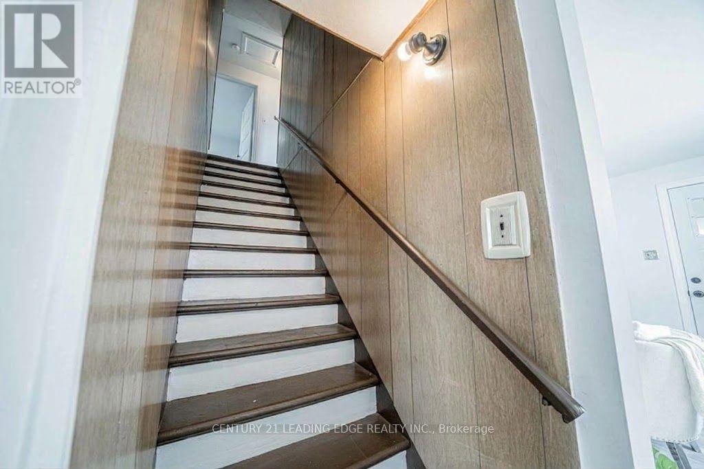 10239 Cochrane Road Property Photo 12