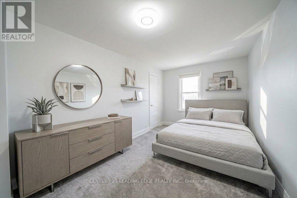 10239 Cochrane Road Property Photo 13