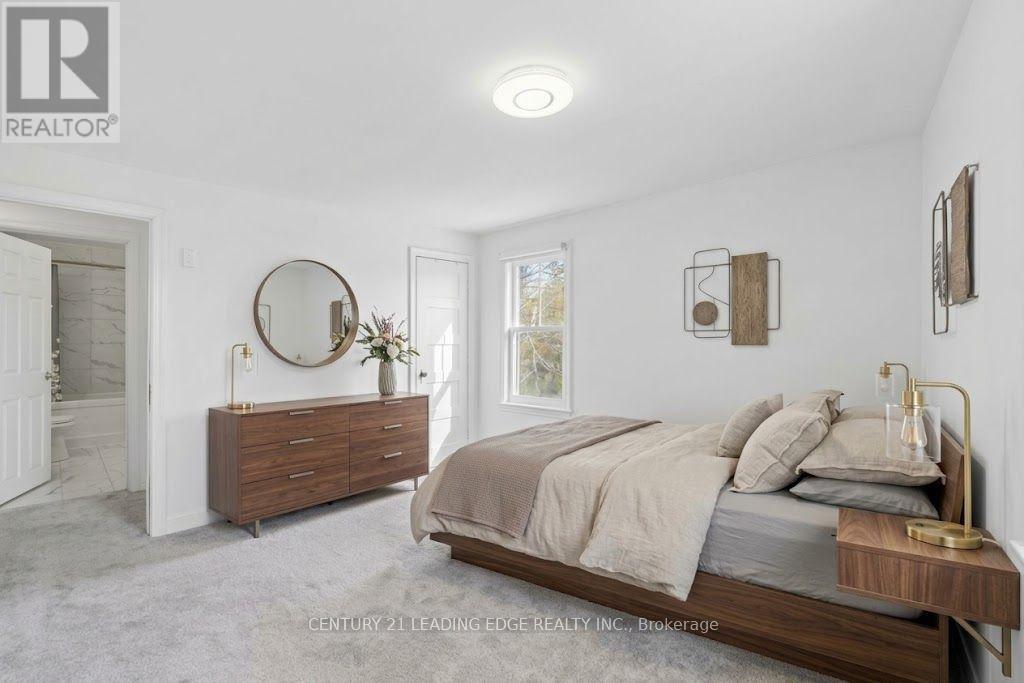 10239 Cochrane Road Property Photo 15